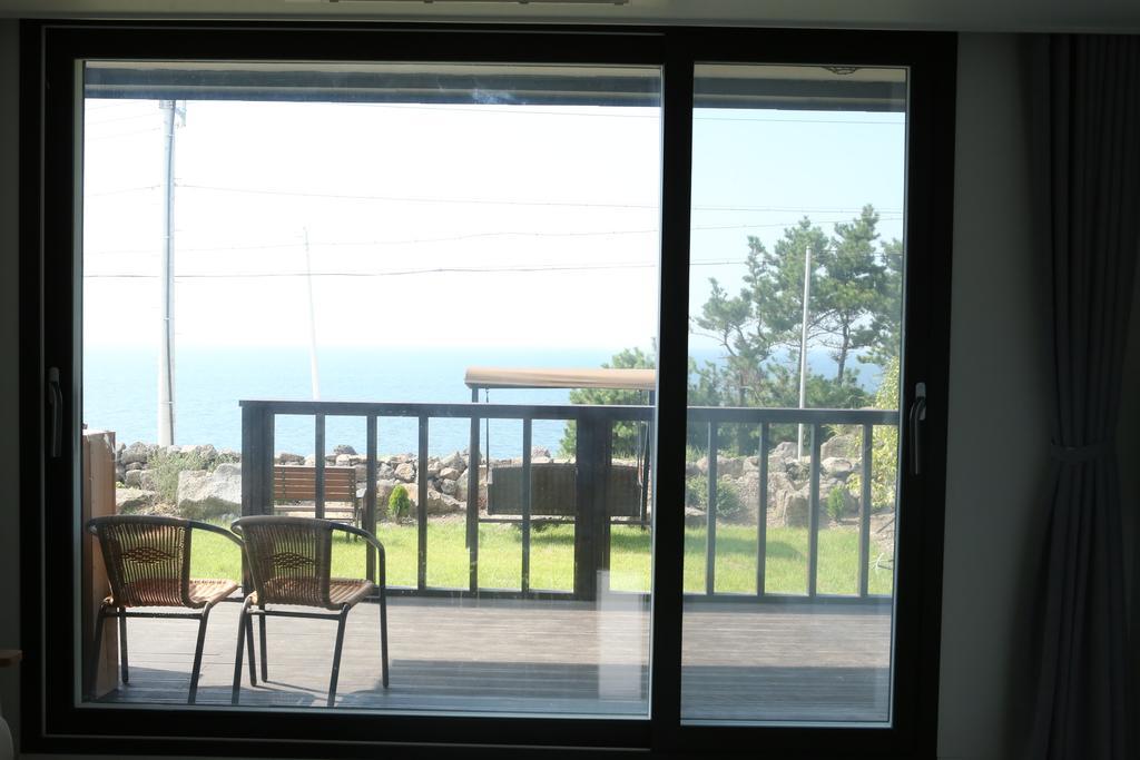 Plumeria Pension Jeju Exterior photo